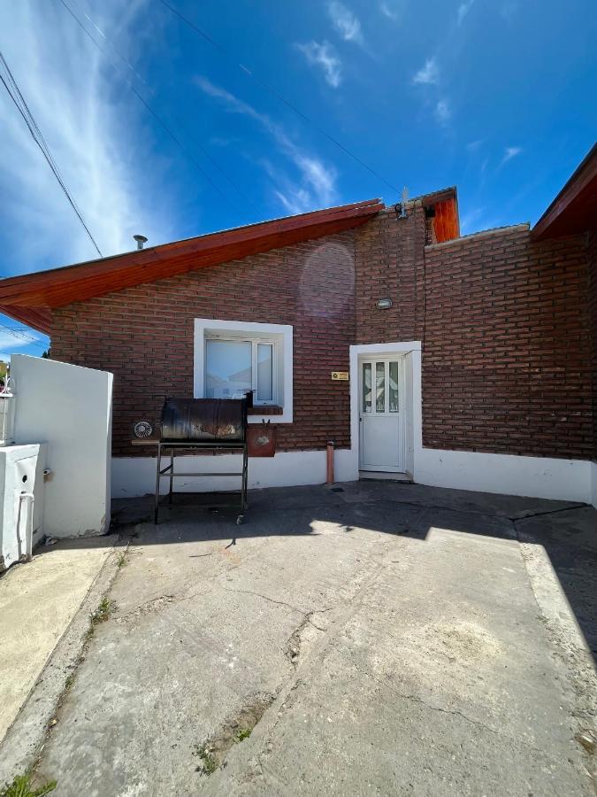 Departamentos Lizkar Apartment Esquel Exterior photo